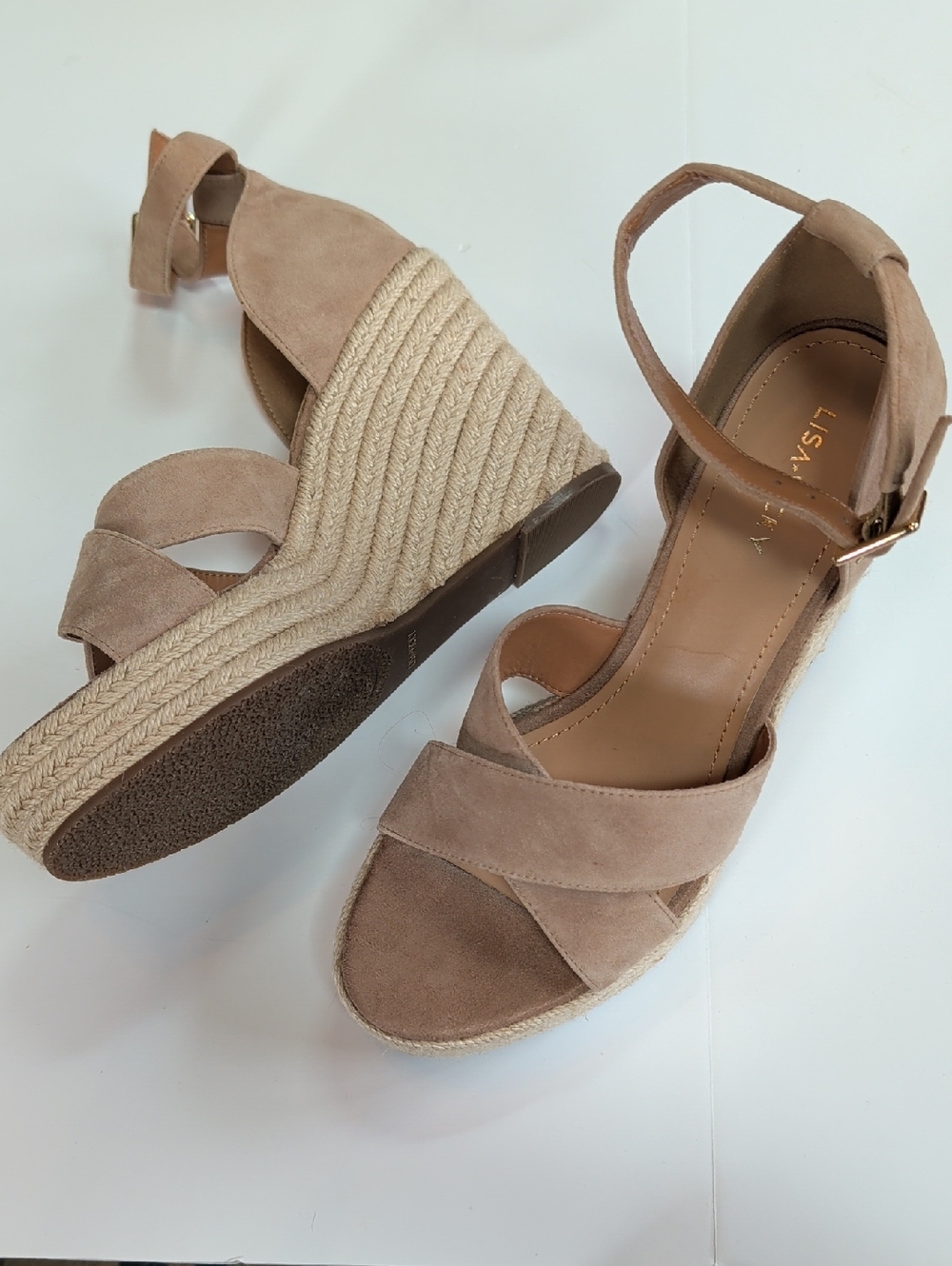 Lisa Vicky ,Tan Criss Cross Wedges. Sz 10